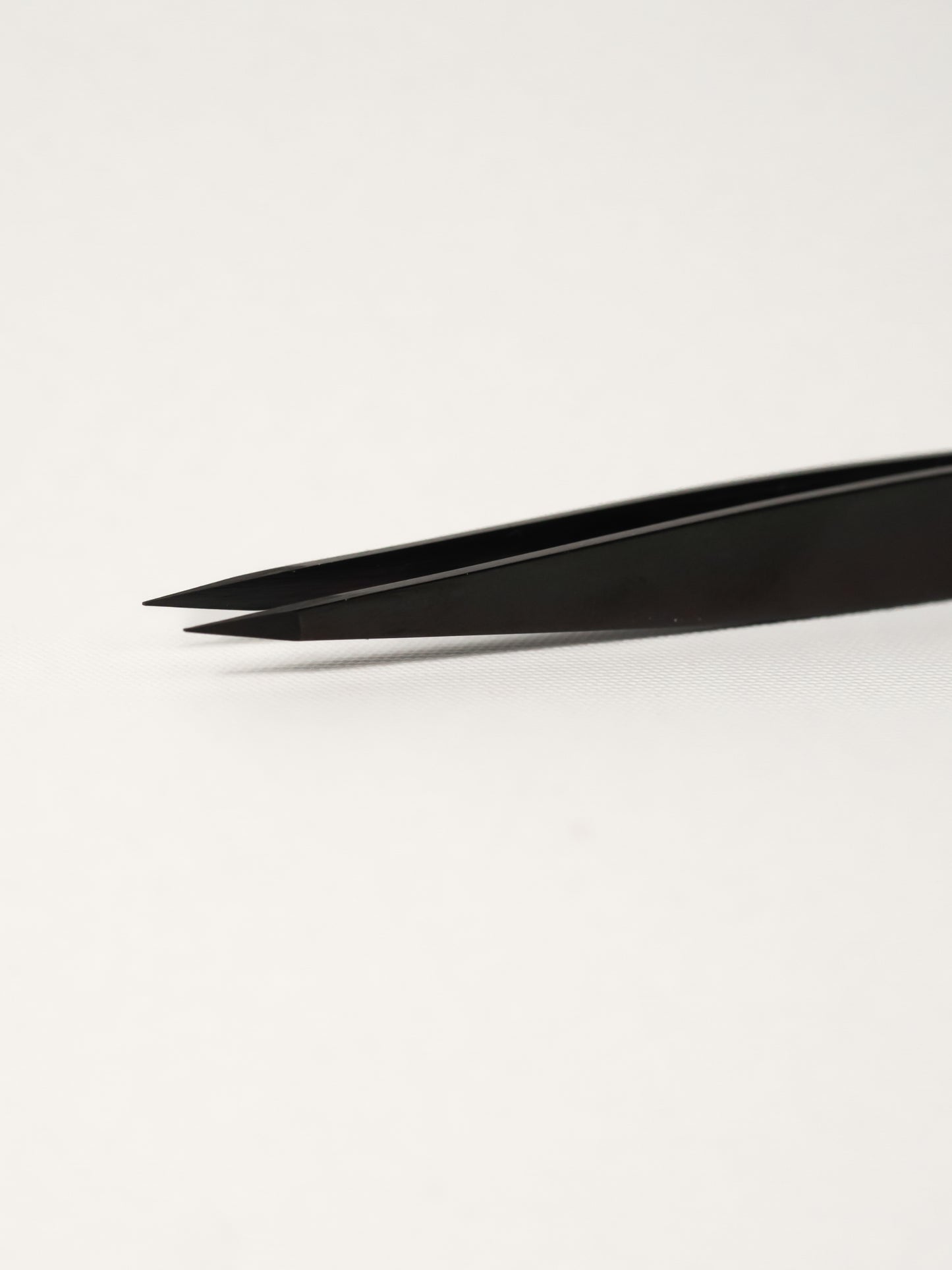 Precision Brow and Facial Hair Tweezer